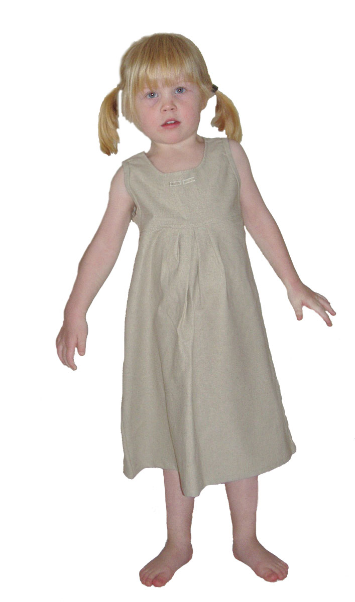 Klänning av oblekt naturtyg lin bomull oblekt