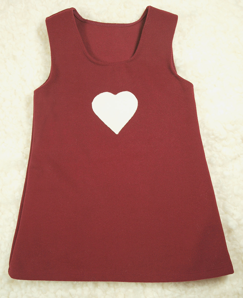 46113 Minimundus julklänning av 100% ullfleece röd Minimundus julklänning av 100% ullfleece röd