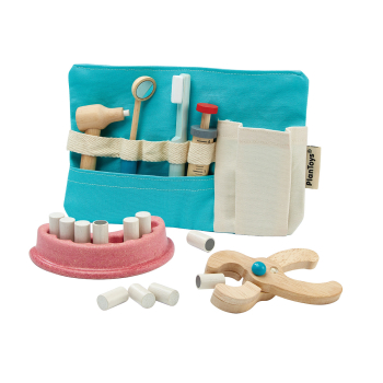 Tandläkarset av trä och tyg rollek PlanToys